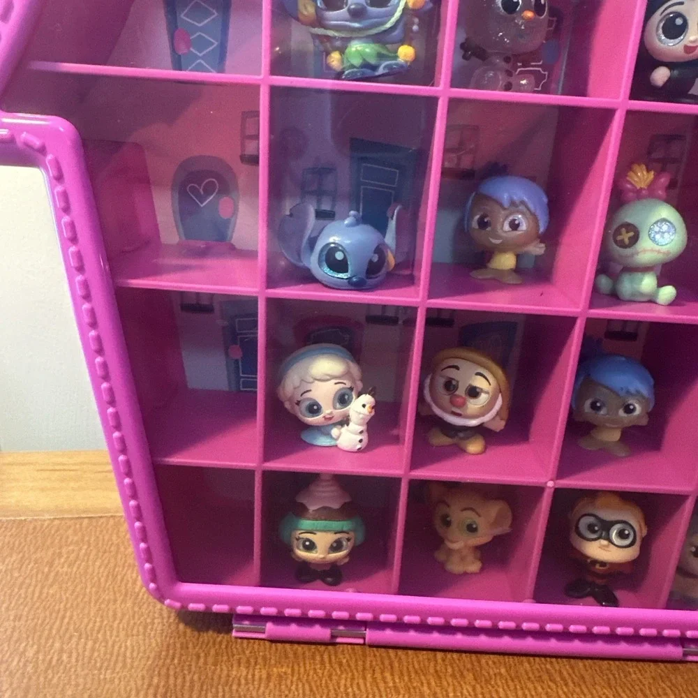 LOT 21 DISNEY‎ Doorables Figures in PINK Ultimate Collectors Case Rare
